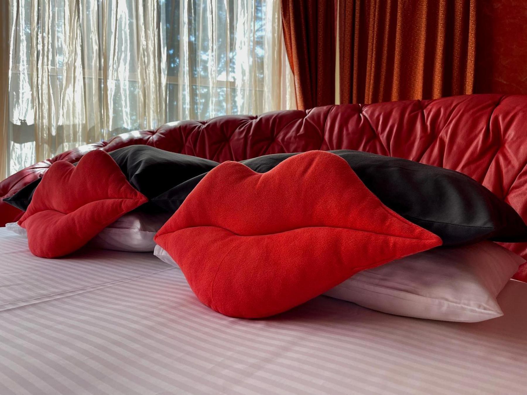 Aqvium Hotel Dnipro Exterior photo