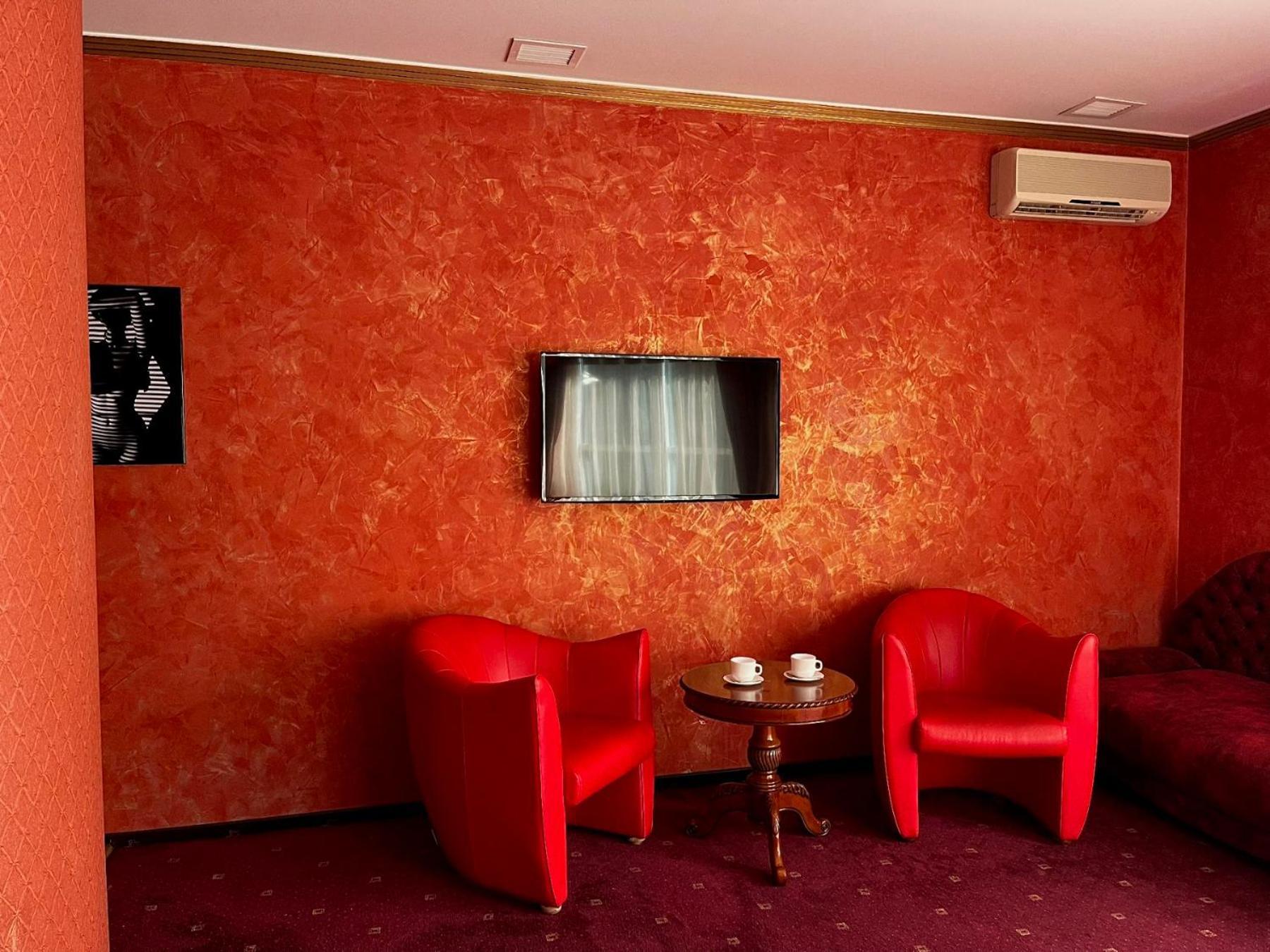 Aqvium Hotel Dnipro Exterior photo